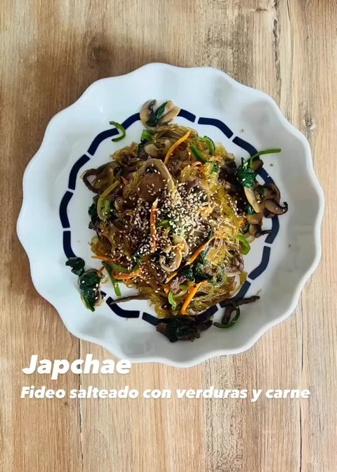 video de Japchae (fideos salteados con verduras y carne) | Hanba